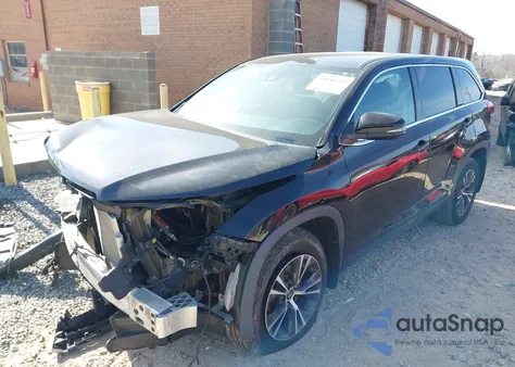 2018 Toyota Highlander Le from USA, damaged, VIN 5TDBZRFH4JS833184